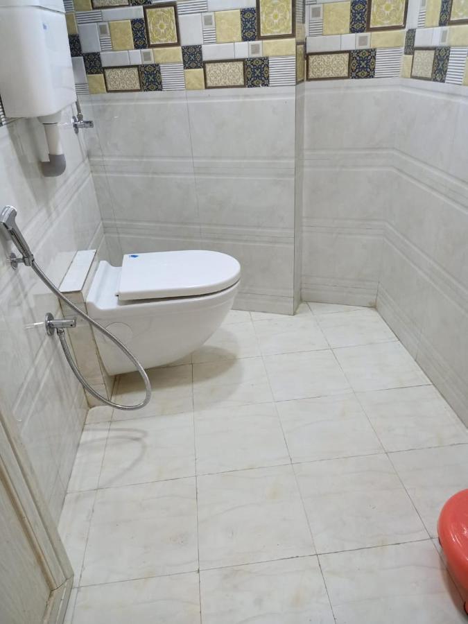 Hotel Ashyana - Near To Grant Road Station มุมไบ ภายนอก รูปภาพ