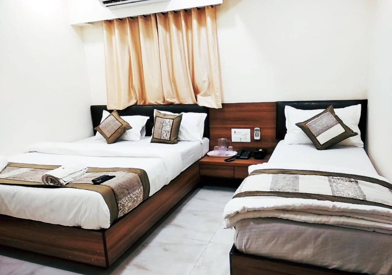 Hotel Ashyana - Near To Grant Road Station มุมไบ ภายนอก รูปภาพ