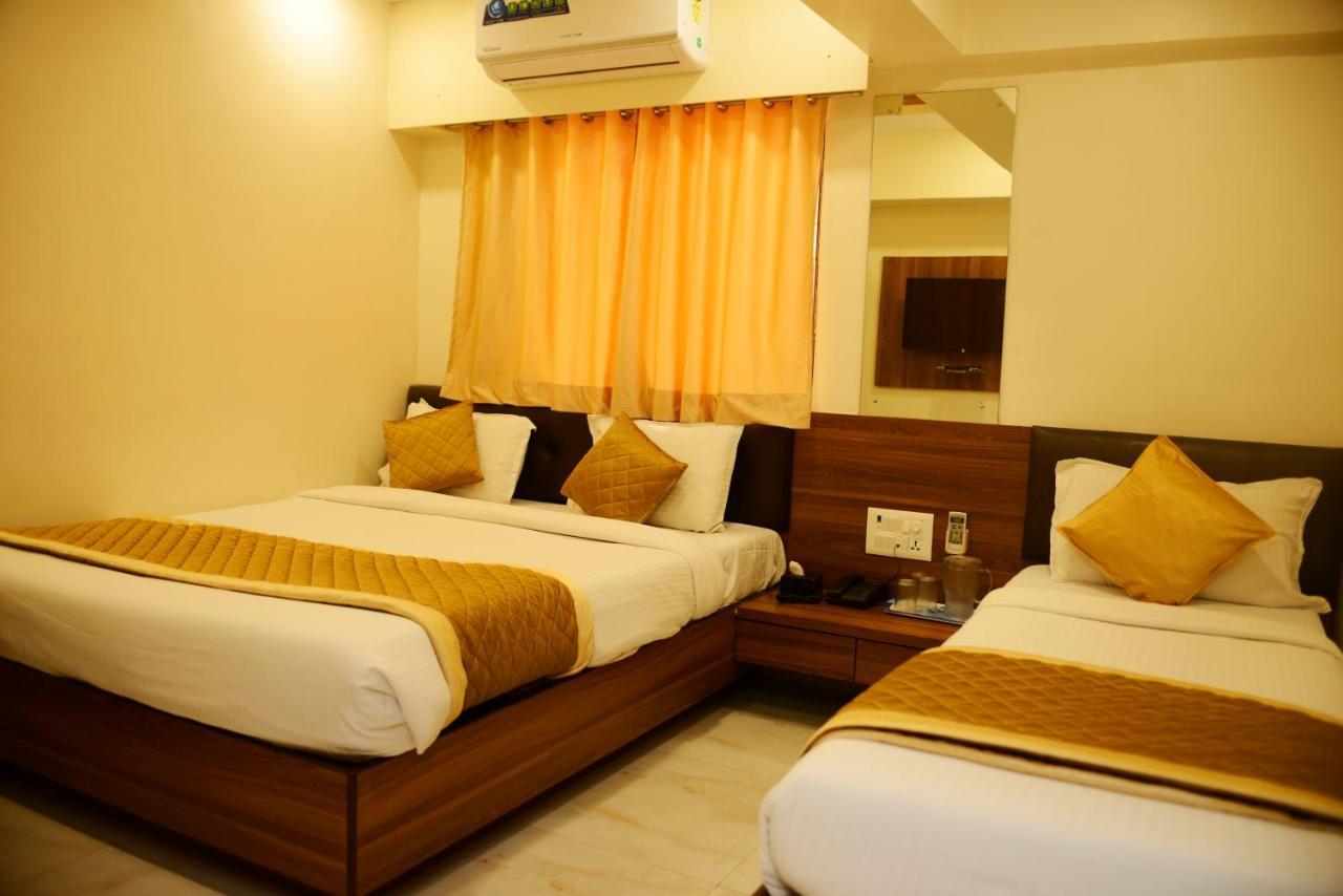 Hotel Ashyana - Near To Grant Road Station มุมไบ ภายนอก รูปภาพ