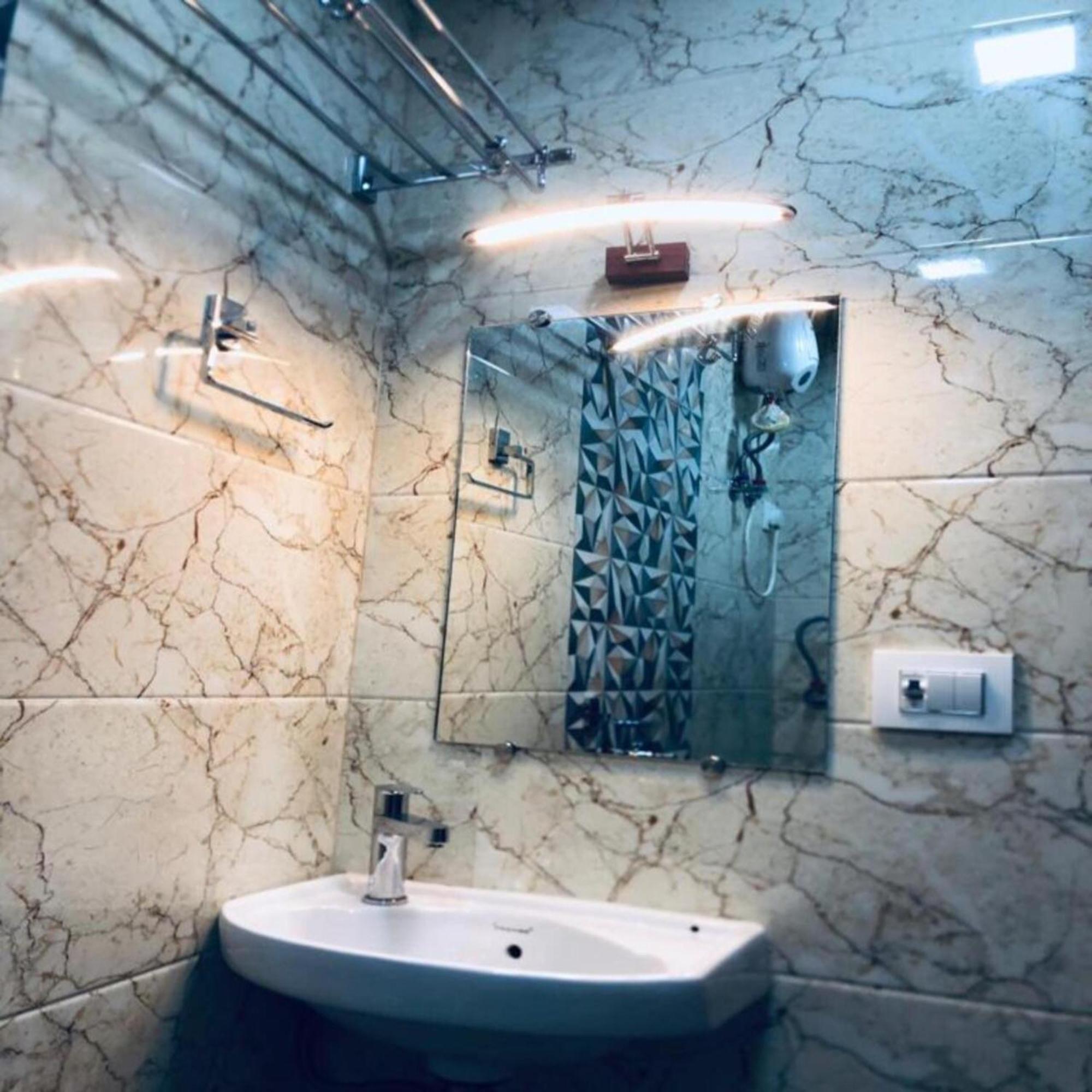 Hotel Ashyana - Near To Grant Road Station มุมไบ ภายนอก รูปภาพ